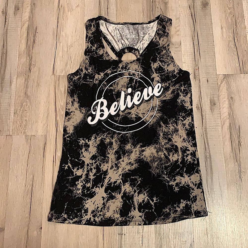 Im selling a shirt